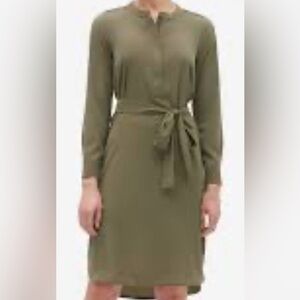Banana Republic Split Neck Zipper Belted Shirtdress